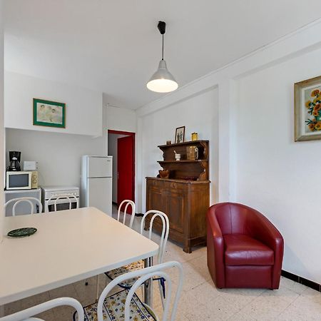 Apartment With Pool Amid Vineyards And Near The Beach Mèze المظهر الخارجي الصورة