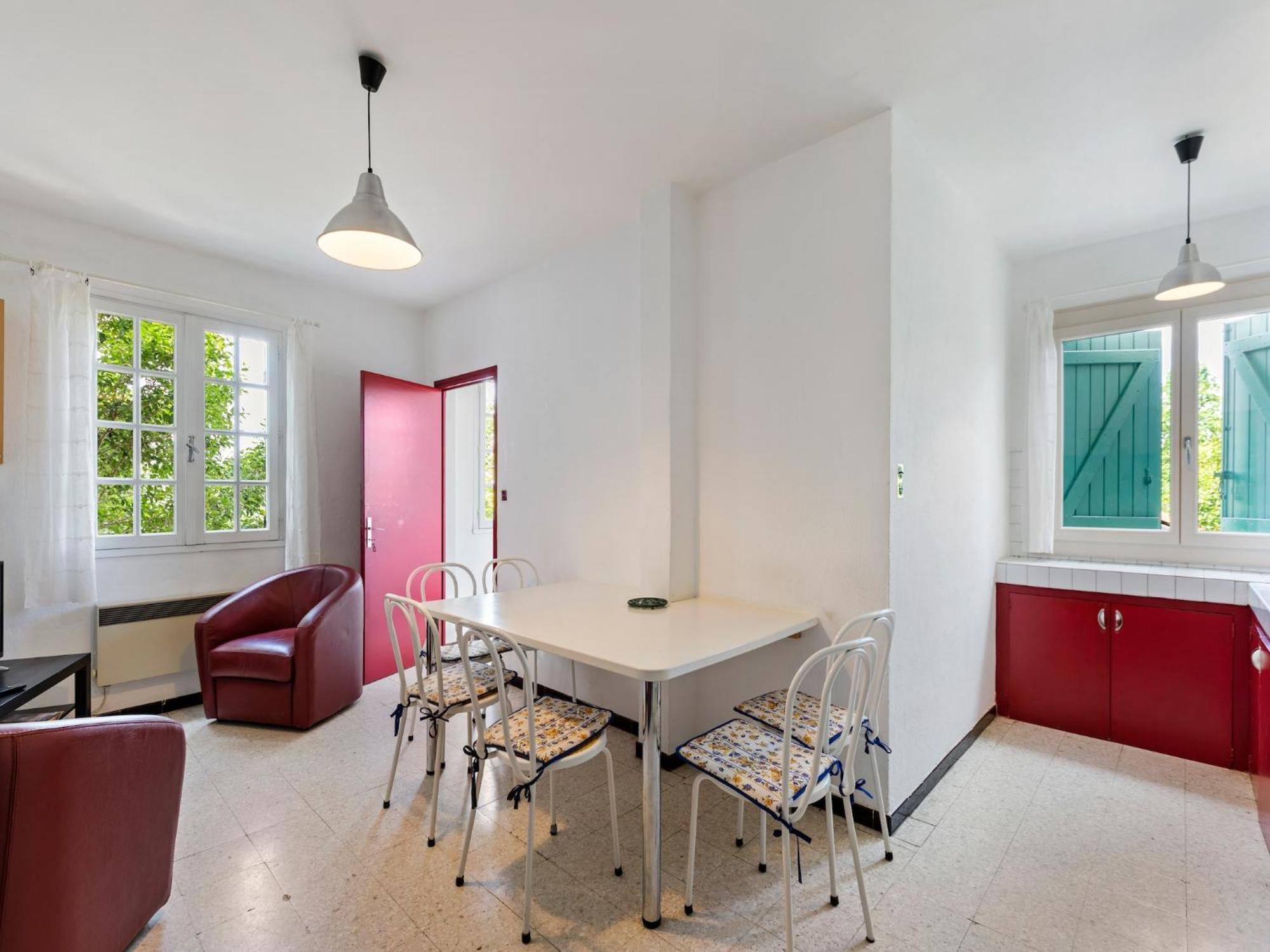 Apartment With Pool Amid Vineyards And Near The Beach Mèze المظهر الخارجي الصورة